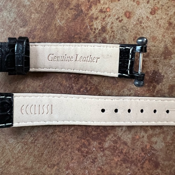 Joan Rivers Watch w/Crystals & Interchangeable Leather Bands - Picture 4 of 4